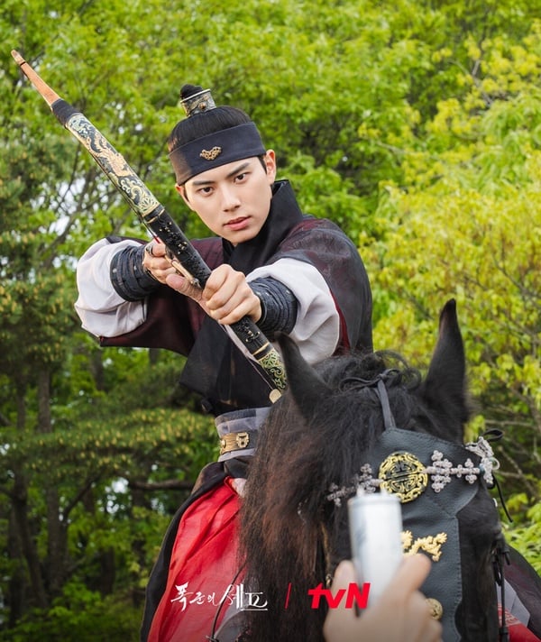 Netflix《暴君的廚師》8大演員介紹！姜漢娜＆徐長今曾是姊妹淘？她緋聞男友是王大陸