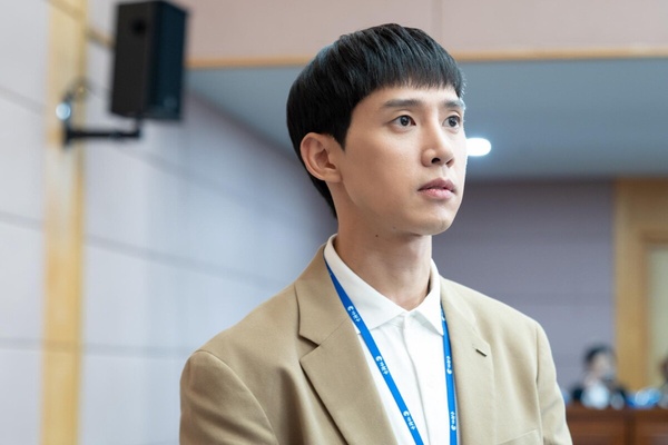 工作再苦也要撐1年？8個「過時的」職場迷思：最常聽到吃苦當吃補、熬久了就是你的！