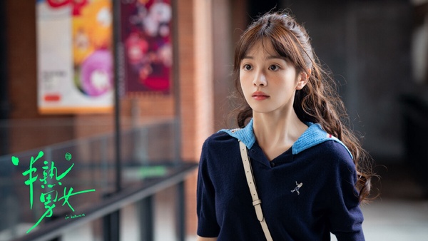田曦薇曾主演一部現偶劇《半熟男女》，這部劇的原著小說是渣男渣女的愛情故事，而劇中田曦薇飾演女主角何知南，與男友分分合合。何知南形容自己是：「大街上随处可见的普通女孩」、「路人眼中的路人」。
