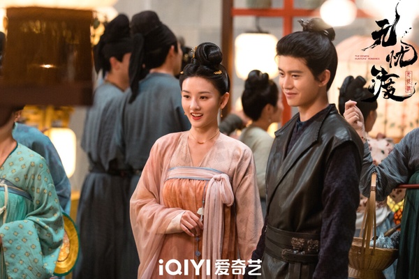 任嘉倫主演的《無憂渡》是2025口碑不錯的古裝劇，18萬人打出了7.5的高分，真的是好劇！大家都說《無憂渡》很有《聊齋誌異》的感覺，中式志怪的氛圍很到位，導演運鏡很有美感，不是千篇一律的無聊古偶，故事很有餘韻。