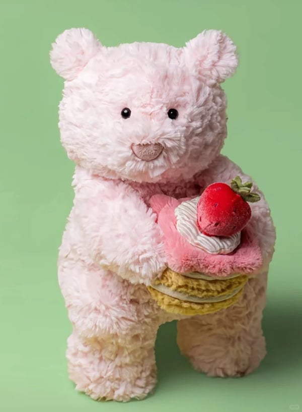2025 Jellycat CAFÉ上海限時快閃店登場！7款獨賣新品搶先看：草莓蛋糕