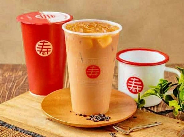 壽奶茶人氣泰式飲品原味泰奶紅，呈現正宗的橘紅色泰奶。