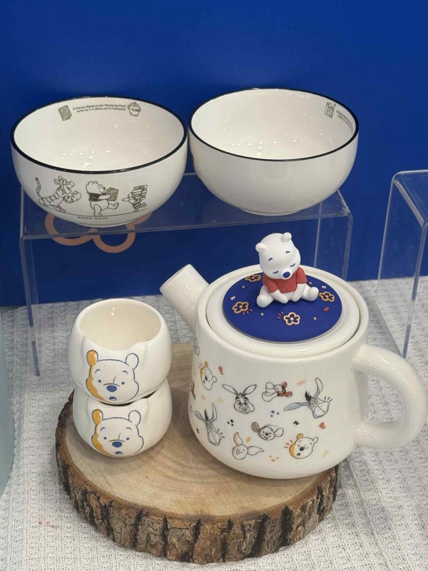 7-11「小熊維尼白色森活」集點！小熊維尼星夜幽靈盲盒、居家外出、3C等60款周邊一次看