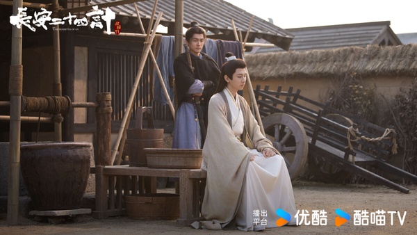 成毅接下來古裝存貨滿滿，除了《赴山海》、《狐妖小紅娘：王權篇》外，還有大男主劇《長安二十四計》質感應該可以期待一下。這不是情情愛愛的古偶題材，劇情結合懸疑與權謀。《長安二十四計》配角全是戲骨呢！有劉奕君、王勁松、倪大红……光看這些演員飆戲就絕對過癮！