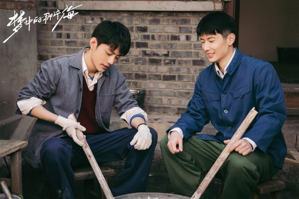 劉芮麟在《三生三世十里桃花》演十六師兄子闌，後來在續作《枕上書》演新角色燕池悟，而劉芮麟是楊冪帶火的這批男演員當中發展最慢的，過去常被網友說捧不紅。