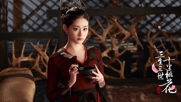祝緒丹是楊幂公司中除了迪麗熱巴之外，發展還不錯的女星。祝緒丹在《三生三世》飾演反派玄女，惡毒的形象深入人心，後續祝緒丹其實是有希望往上走的，她的古裝扮相很美很仙，相當有記憶點。只是可惜祝緒丹後來在許多爛劇打轉，主演的《遇龍》、《程序員那麼可愛》評價都崩盤。大家把祝緒丹和爛劇畫上了等號，近年祝緒丹就多演女二居多。