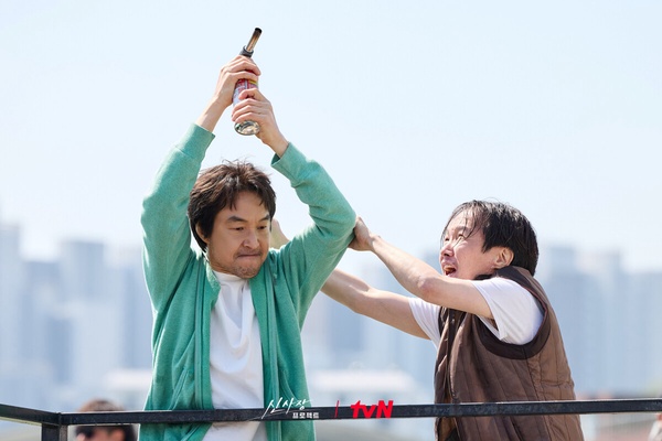 近期熱門韓劇TOP7哪部好看？《颱風商社》《宇宙Marry me》必追，有部冷門好劇錯過可惜