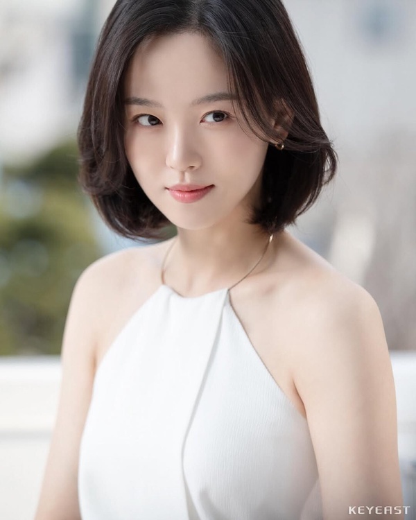 《暴君的廚師》女二姜漢娜9件事！IU超級好閨蜜，緋聞男友王大陸？出道便一脫成名？
