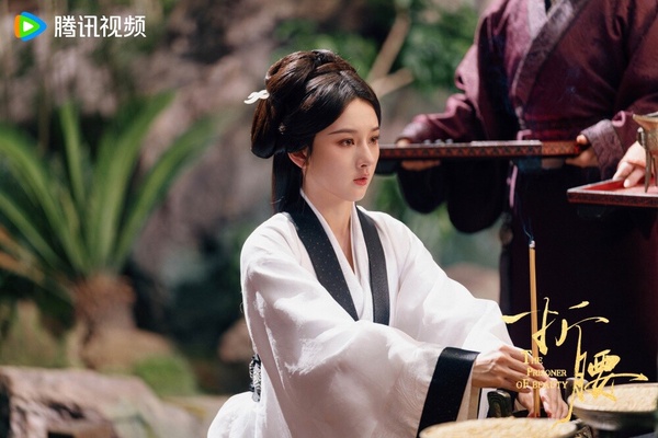 宋祖兒在《折腰》飾演小喬，光是古裝造型就令人驚艷，每套服化都很精緻，再加上宋祖兒的溫婉氣質，也被網友譽為「天選小喬」，美出新高度！