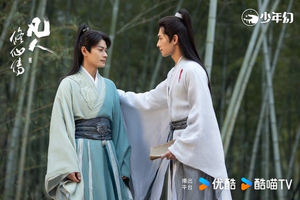 楊洋主演的《凡人修仙傳》豆瓣開出7.5高分，目前《凡人修仙傳》熱播期尚未結束，但已經累積了超過8.8億的網播量，後續應該會再繼續上漲。《凡人修仙傳》是大男主升級修仙劇。講述普通的山村窮小子韓立，偶然之下，跨入到一個江湖小門派，雖然資質平庸，但依靠自身努力和合理算計，最後修煉成仙的故事。