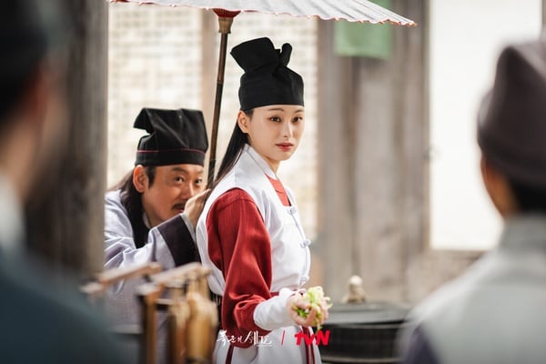 《暴君的廚師》大明川菜女神「文昇攸」5件事！潤娥顏值最強對手？竟還曾是偶像練習生