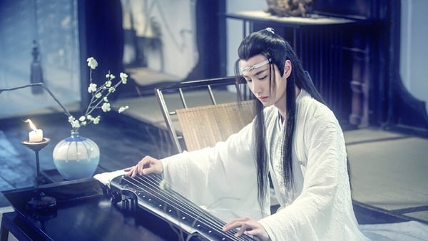 怎麼可能少了《陳情令》藍忘機！《陳情令》是近年的經典爆款劇，藍忘機性格隱忍克制卻又帶著溫度，心裡還是個超級倔強的小可愛，可以在雪地裡跪一整夜都不流淚，也可以為了魏無羨打破三千條家規。