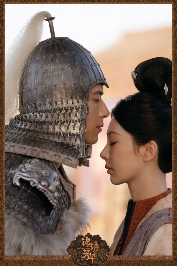 楊紫、李現主演的《錦繡芳華》是《國色芳華》下部，上部《國色芳華》收視和口碑表現都很亮眼，觀眾一面倒好評，而下部《錦繡芳華》也沒爛尾！近年大女主經商劇連著播，其中《國色芳華》系列是評價最高的，服化道完美還原唐朝風情，真的精緻，劇本也不拉垮！