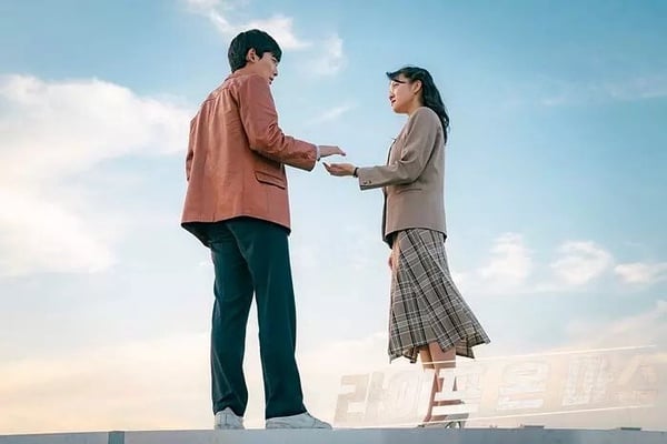 更勝《暴君的廚師》！網評「心中第1名」穿越韓劇TOP10!《背著善宰跑》第5，冠軍確實神