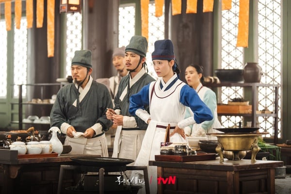 《暴君的廚師》結局前口碑下滑？韓網列5大槽點：料理對決太拖戲、中文台詞多到想快轉