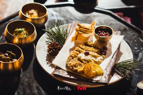 《暴君的廚師》美味食譜公開：菠菜蛤蠣大醬湯作法簡單，辣醬奶油拌飯意外超好吃！