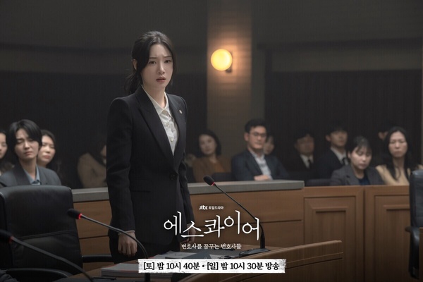 近期Netflix台灣人氣排行TOP10！《不眠日》第四，《家母螳螂》第二，冠軍真的很紅！