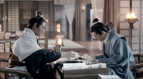 《瑯琊榜》是神劇無誤啊！近年《慶餘年》、《藏海傳》、《凡人修仙傳》等大男主權謀古裝劇一部部出，雖然也很好看，但都沒有一部能達到《瑯琊榜》的超高口碑。《瑯琊榜》劇情高能精彩，每一計策環環相扣，總能出乎意料，再加上細膩真摯的情感，讓故事更迷人。