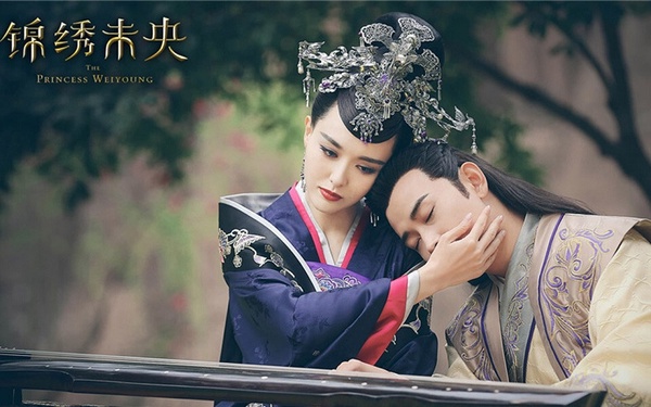《錦繡未央》是比《墨雨雲間》、《九重紫》、《雁回時》還早推出的重生復仇劇，劇情一樣很痛快！《錦繡未央》也有大家愛看的重生、宅鬥情節，看女主角李未央智鬥惡毒配角，各種心機鬥法，完全不憋屈，劇情很引人入勝！