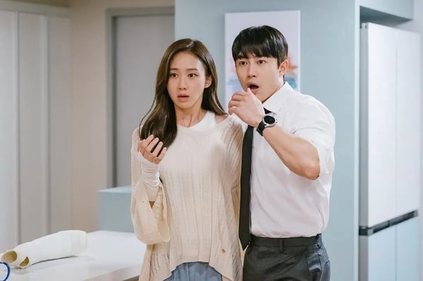 《許願吧，精靈》笑點好尷尬？8部「熬夜也要追」超好看搞笑韓劇！這部9.2分神劇零負評