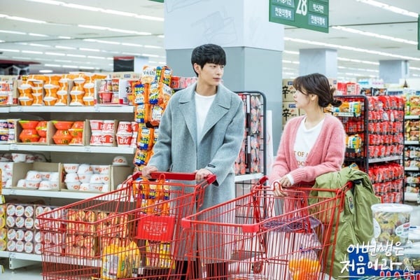 網推8部「第1集就好看」Netflix韓劇！李俊昊《颱風商社》一追上癮，它看1集就停不下來