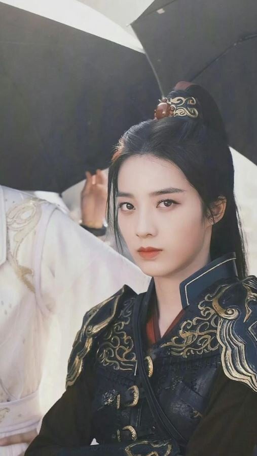 2025陸劇5位新晉古裝女神！《許我耀眼》萬鵬古裝美過虞書欣，第3位卻沒被趙麗穎比下去