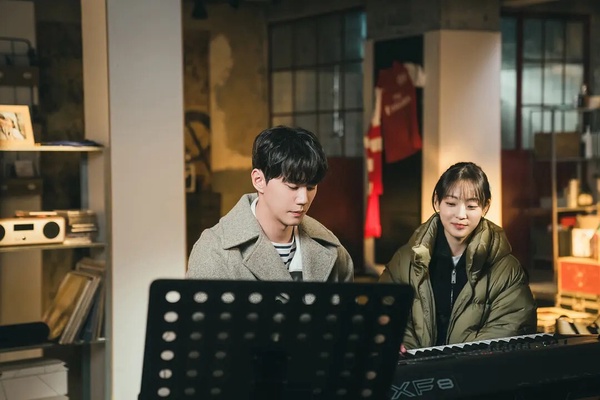 網推6部Netflix「不該錯過」的超好看韓劇！《颱風商社》神劇預警，第2部一面倒零負評
