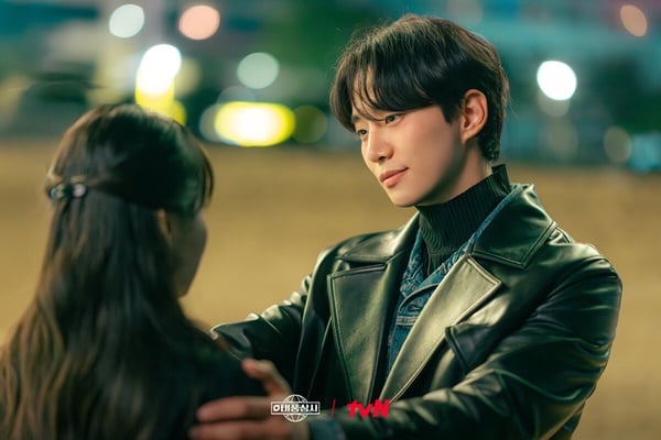 愛上就超黏人的星座TOP5！戀愛後最容易「離不開你」的星座排行：金牛、獅子上榜超真實