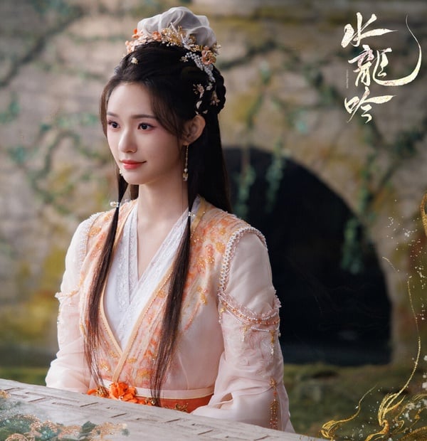 林允在《水龍吟》中的古裝造型，展現江湖俠女的獨特風範