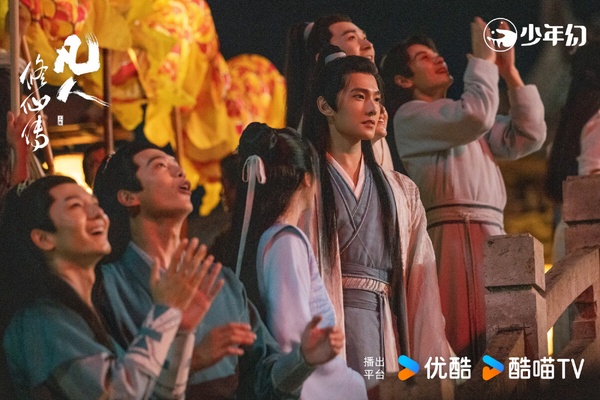 《凡人修仙傳》主角韓立（楊洋飾）在劇中的成長歷程，從山村小子到修仙之人。