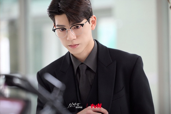 十月「觀眾最愛」韓劇TOP7!《颱風商社》第4輸《許願吧精靈》，冠軍狠超《暴君的廚師》