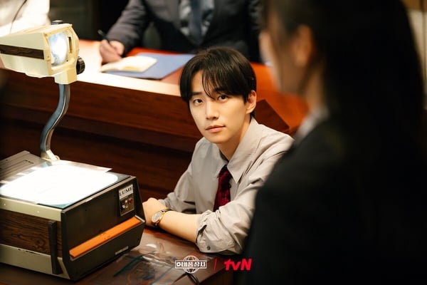 好看韓劇排行榜TOP10！《颱風商社》《苦盡柑來》都輸《宇宙Marry Me》第3，冠軍確實神