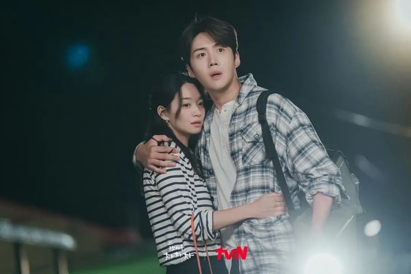 好看韓劇排行榜TOP10！《颱風商社》《苦盡柑來》都輸《宇宙Marry Me》第3，冠軍確實神