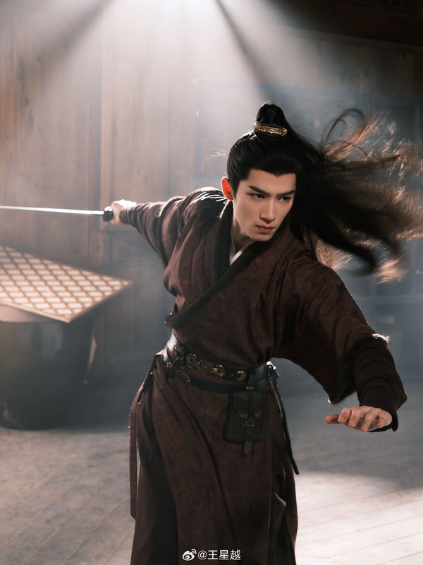 《紅塵四合》劇情看點＆角色介紹：王星越化身狐狸將軍，搭男扮女裝徐若晗CP感十足