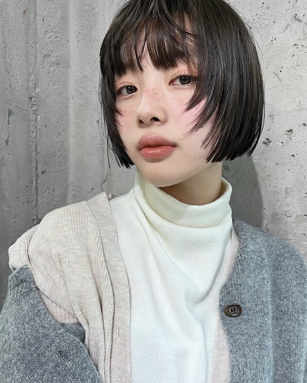 耳上短髮女造型11：隨性碎層次短髮