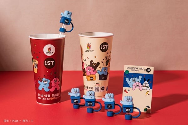 COMEBUY推出的黑糖系列飲品，如珍珠黑糖鮮奶，杯中可見黑糖紋路