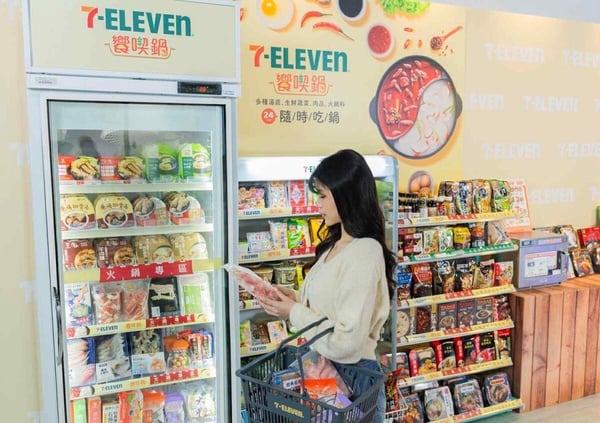 實現吃鍋自由！7-11「饗喫鍋」迷你自選火鍋登場， 薑母鴨、剝皮辣椒、胡椒豬肚鍋都有