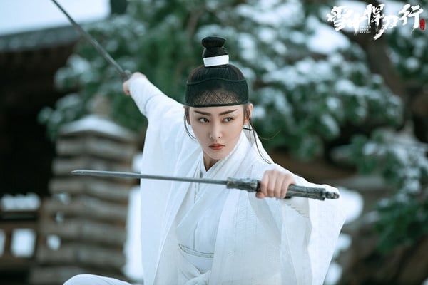 當年張天愛憑藉《太子妃升職記》大爆火，這部劇可是古裝甜寵網劇的鼻祖呀！當時的火爆盛況小編現在還印象深刻，讓男女主角盛一倫和張天愛從小透明演員大爆火，尤其是張天愛，絕美古裝扮相成為新一代古裝女神。然而張天愛似乎就只紅了這一部劇，之後就開始走下坡。