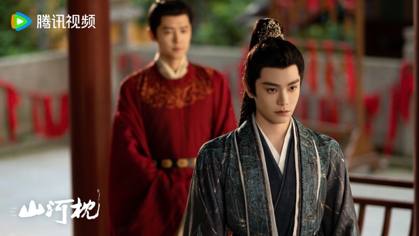 《山河枕》是丁禹兮既《永夜星河》又推出的古裝愛情劇，劇情集合叔嫂虐戀、權謀查案，其實很有亮點，只是可惜宋茜、丁禹兮CP火花不強，因此熱度、評價都不高，豆瓣評分僅5.3。不過如果看膩大男主古裝劇，《山河枕》還是可以一試，《山河枕》最大亮點是丁禹兮，他演少年將軍，超細膩的哭戲再次引起話題。