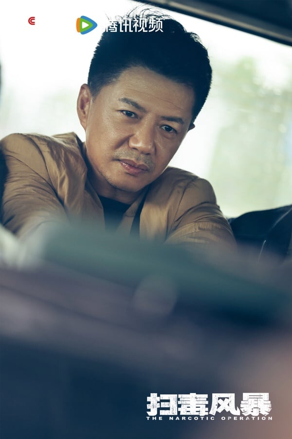 段奕宏同樣是影帝級的演員，這種演員流量不高，但主演的陸劇都會讓觀眾願意收看。今年段奕宏和秦昊合作了刑偵劇《掃毒風暴》，豆瓣開出7.5高分，收視也開出紅盤。這部劇光是看段奕宏和秦昊兩大戲骨飆戲，就很過癮。