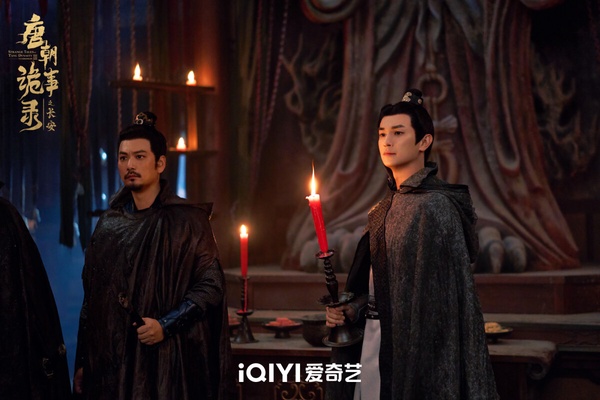 《唐朝詭事錄之長安》已經是《唐朝詭事錄》系列的第三季了，前兩季在豆瓣都有破八的高分，也讓第三季千呼萬喚。這一季評價沒崩盤，依然開出8.1高分。《唐朝詭事錄之長安》很難得，到第三季維持前作的高質感，沒有注水，沒有崩人設，劇本依然紮實，懸疑志怪氛圍到位，又有宮廷權力鬥爭暗線，首播就開出高熱度、高口碑！