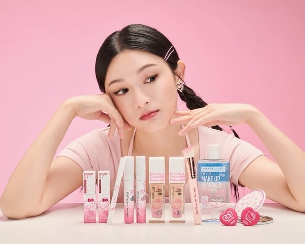 2025年末彩妝聯名懶人包：8+款聖誕交換禮物！Hello Kitty、史努比、迪士尼限定必收