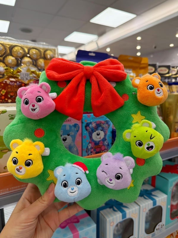 全家必買聖誕限定：超美白色聖誕樹、三麗鷗水晶球，還有Care Bears周邊必收再享優惠