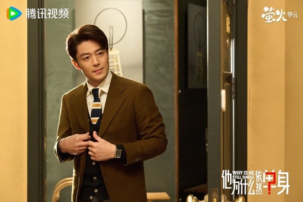 2025陸劇10位古裝美男演時裝劇！霍建華、陳偉霆帥度不輸古裝，張凌赫《愛你》時裝驚豔