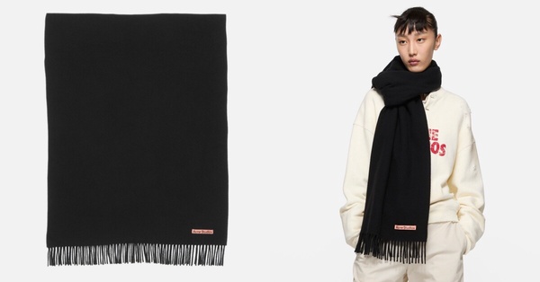 萬元↓聖誕禮物推薦1：Acne Studios 流蘇羊毛圍巾(超大版型），NT$8,600