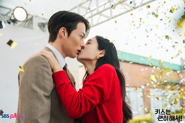 Yahoo十一月戲劇口碑TOP10！《如果我不曾見過太陽》第4，《水龍吟》第2，冠軍一追上癮