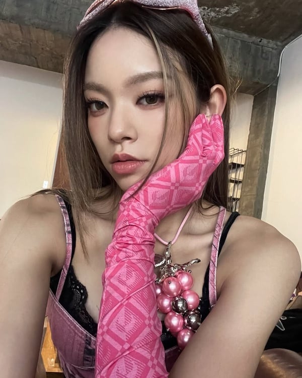 前Cherry Bullet成員粼粼，現為babyMINT成員黃姿婷的甜美個人照