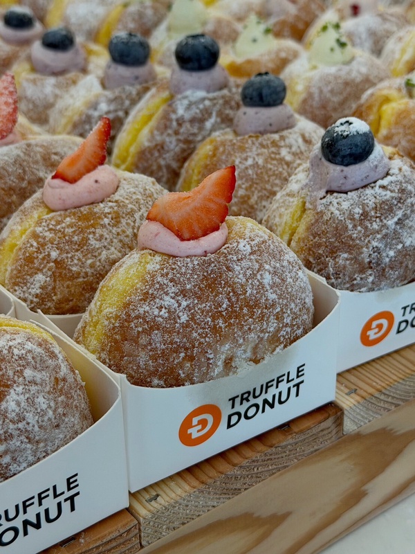 日本生甜甜圈「Truffle Donut」登台首店就在高雄！
