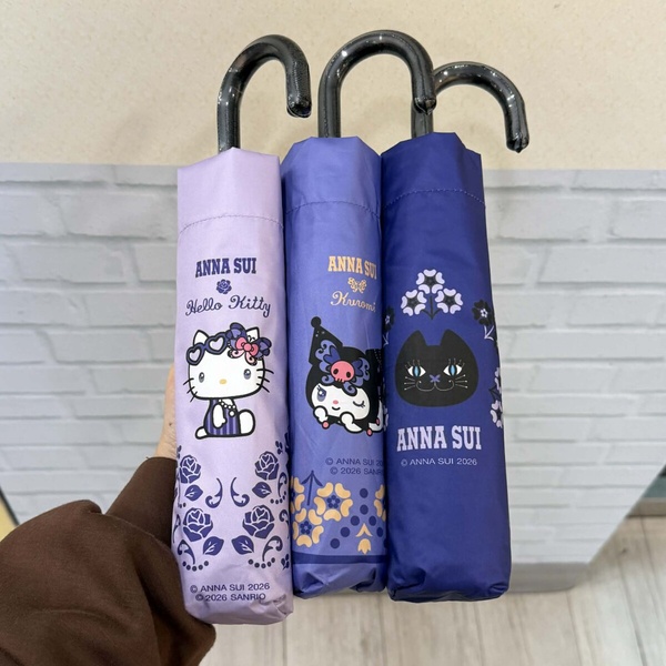 7-11「ANNA SUIＸ三麗鷗」集點！KITTY三用翻轉絨毛枕、珍珠包+玩偶盲盒等25款一次看