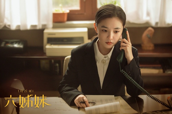相較於張雨劍，吳倩的事業發展就好多了，她的演技自然，觀眾緣一直都不錯，所以網友們也都祝福她，希望她能再創事業高峰，近幾年推出的甜寵劇《追光者》、《三分野》，網上口碑都蠻好的，而吳倩今年也挑戰了年代劇《六姊妹》，收視表現亮眼，演技也備受肯定！